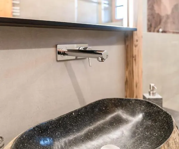 Haus Alois דירה *